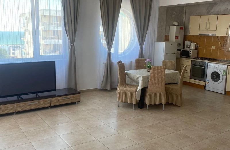 Location d’un appartement confortable de 3 pièces, 140 m², dans le quartier Mamaia, Constanța, Roumanie